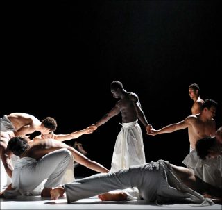 Danse Ce Que Le Jour Doit A La Nuit De Herve Koubi